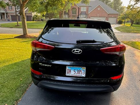 Used 2017 Hyundai Tucson SE w/ Cargo Package FWD image 4