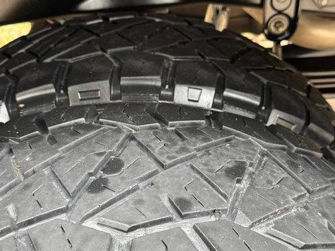 Used 2017 Ford F350 Platinum w/ FX4 Off-Road Package image 9