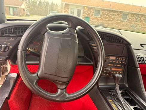 Used 1992 Chevrolet Corvette Hatchback Coupe 2D image 9