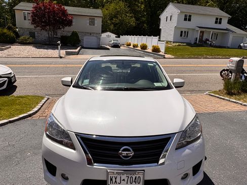 Used 2014 Nissan Sentra SR w/ Premium Package FWD image 15
