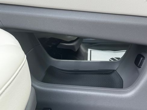 Used 2025 Cadillac XT5 Premium Luxury w/ Technology Package FWD image 18