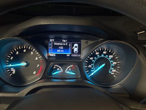 Used 2016 Ford Escape SE w/ Equipment Group 201A FWD image 9