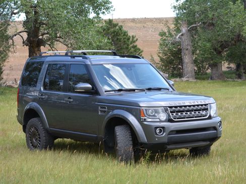 Used 2016 Land Rover LR4 HSE Silver Edition AWD/4WD image 4