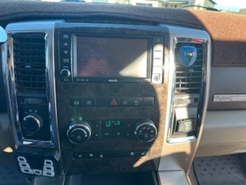 Used 2012 RAM 3500 Laramie Longhorn w/ Max Tow Pkg image 11