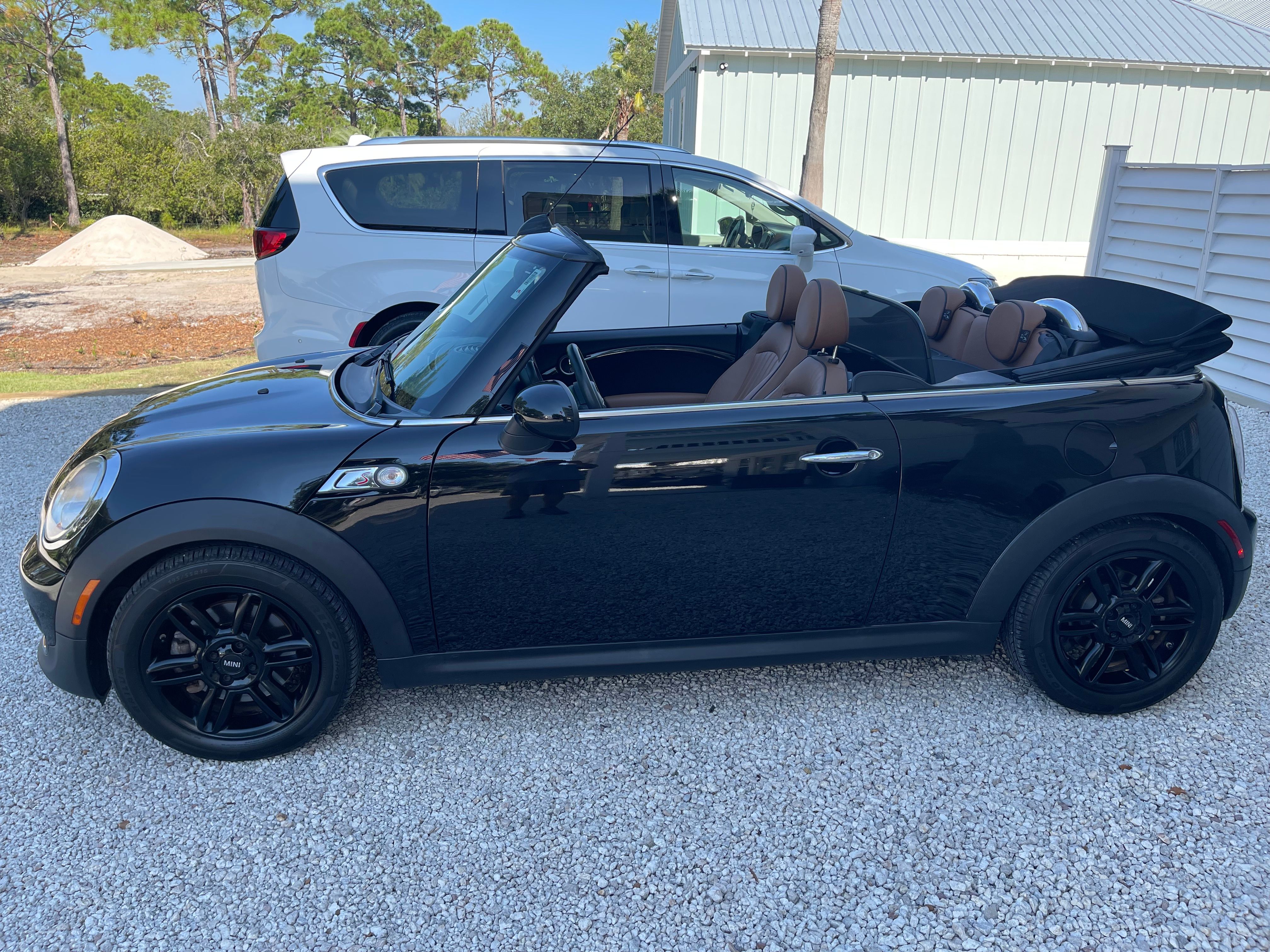 Used 2014 MINI Cooper S FWD image 1