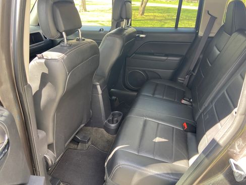 Used 2017 Jeep Patriot High Altitude image 9