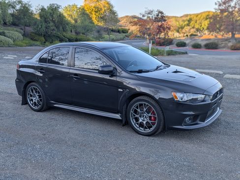 Used 2014 Mitsubishi Lancer Evolution MR image 8