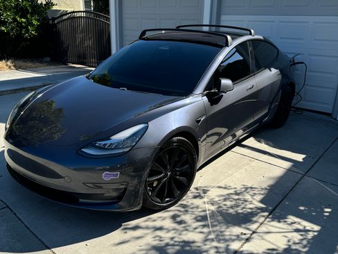Used 2018 Tesla Model 3 Long Range image 15
