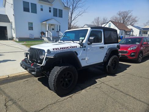 Used 2018 Jeep Wrangler Sport AWD/4WD image 8