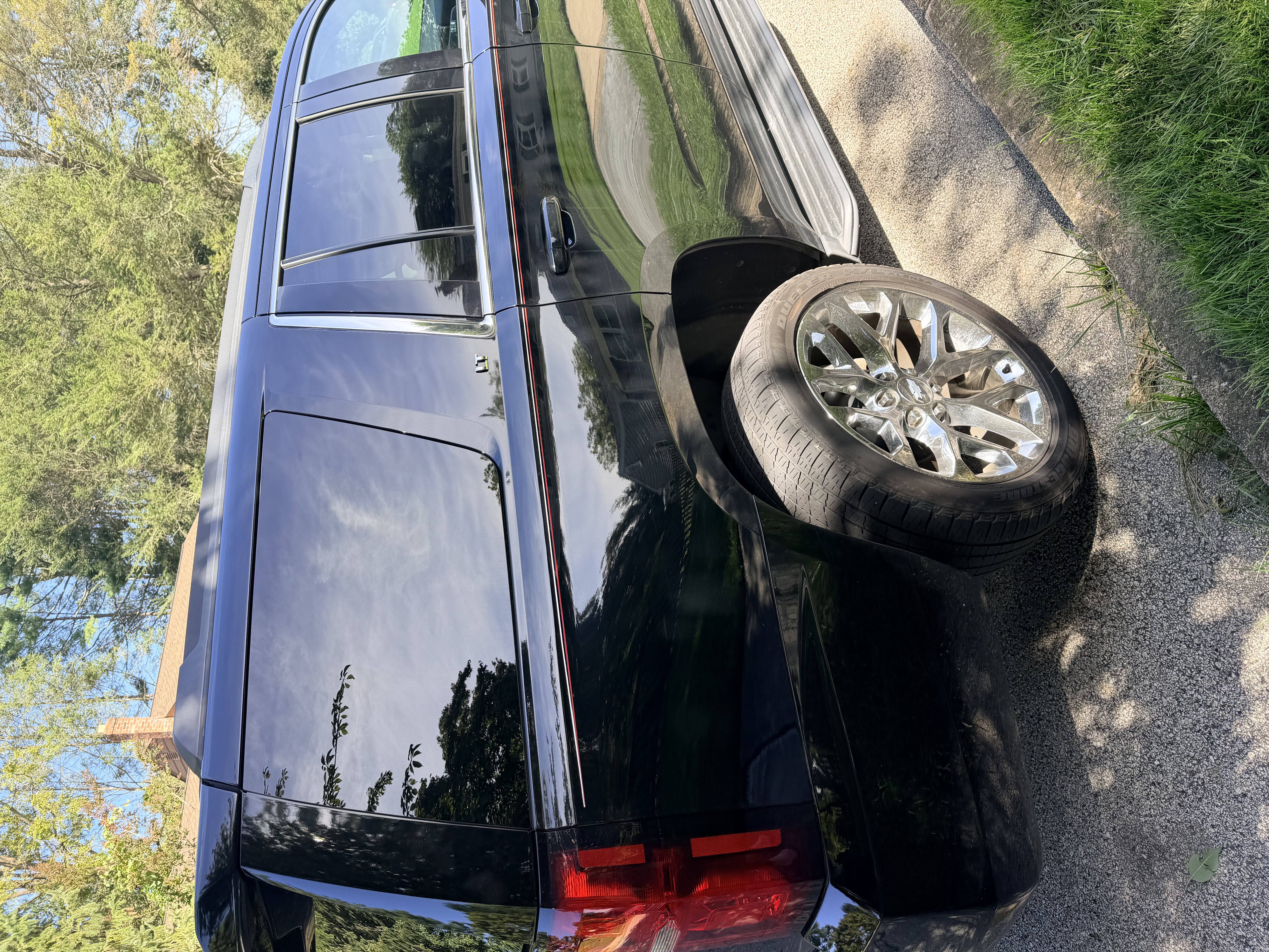 Used 2019 Chevrolet Tahoe LT AWD/4WD image 9