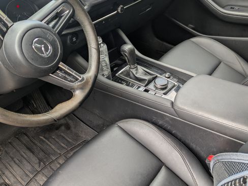 Used 2019 MAZDA MAZDA3 AWD Hatchback image 12