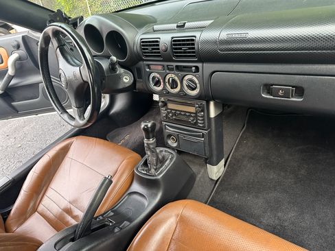 Used 2002 Toyota MR2 image 17
