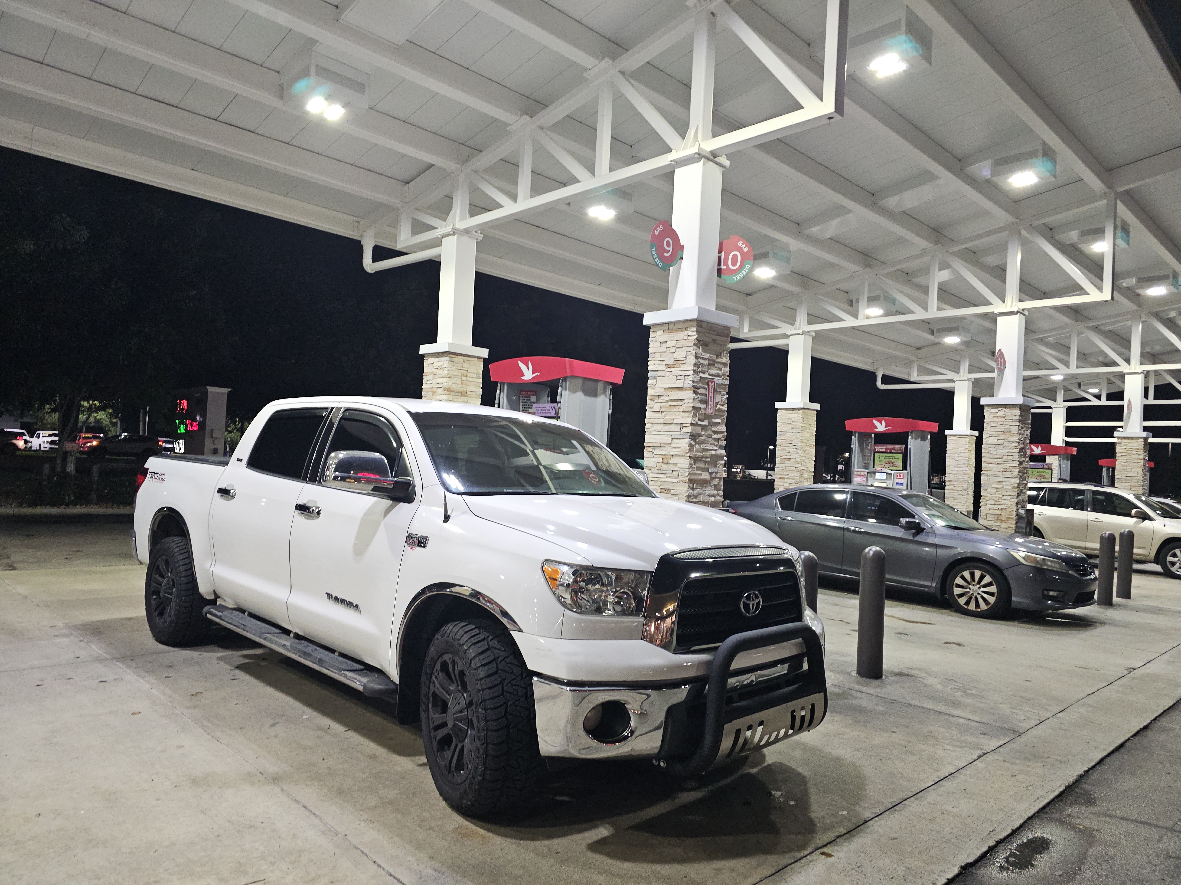 Used 2007 Toyota Tundra SR5 w/ TRD Off-Road Pkg RWD image 5
