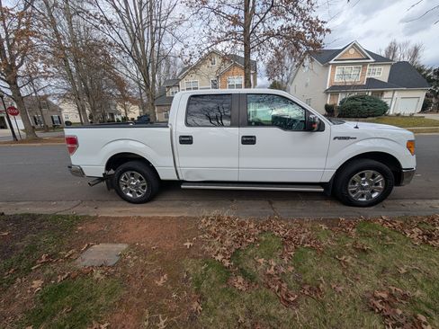 Used 2012 Ford F150 XLT w/ XLT Chrome Pkg image 4