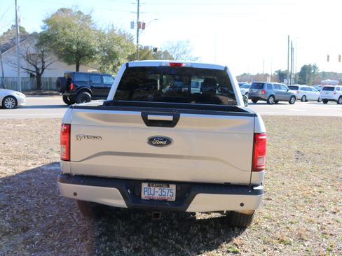 Used 2016 Ford F150 XLT w/ Equipment Group 302A Luxury image 5