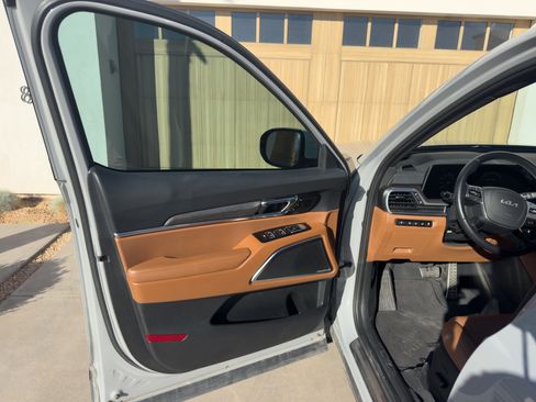 Used 2024 Kia Telluride SX X-Line image 11