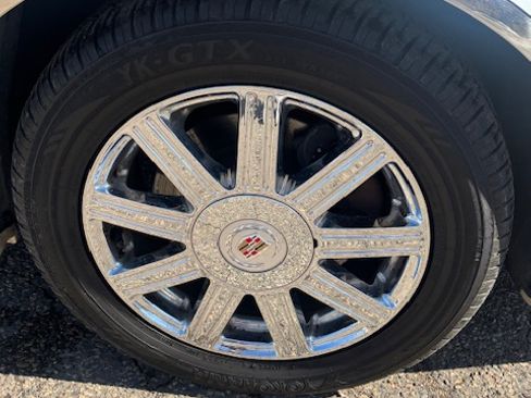 Used 2008 Cadillac DTS image 11