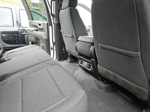 Used 2024 Chevrolet Silverado 3500 LT w/ Convenience Package image 12