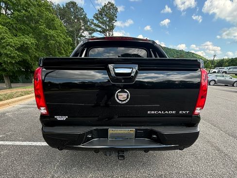 Used 2007 Cadillac Escalade EXT w/ Information Package image 18