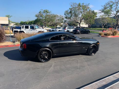 Used 2014 Rolls-Royce Wraith image 5