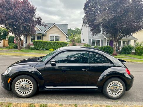 Used 2014 Volkswagen Beetle 1.8T FWD image 6