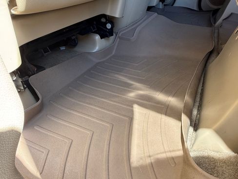 Used 2011 Chevrolet Suburban LT w/ Regional Value Package image 20