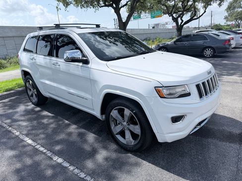 Used 2015 Jeep Grand Cherokee Overland AWD/4WD image 6