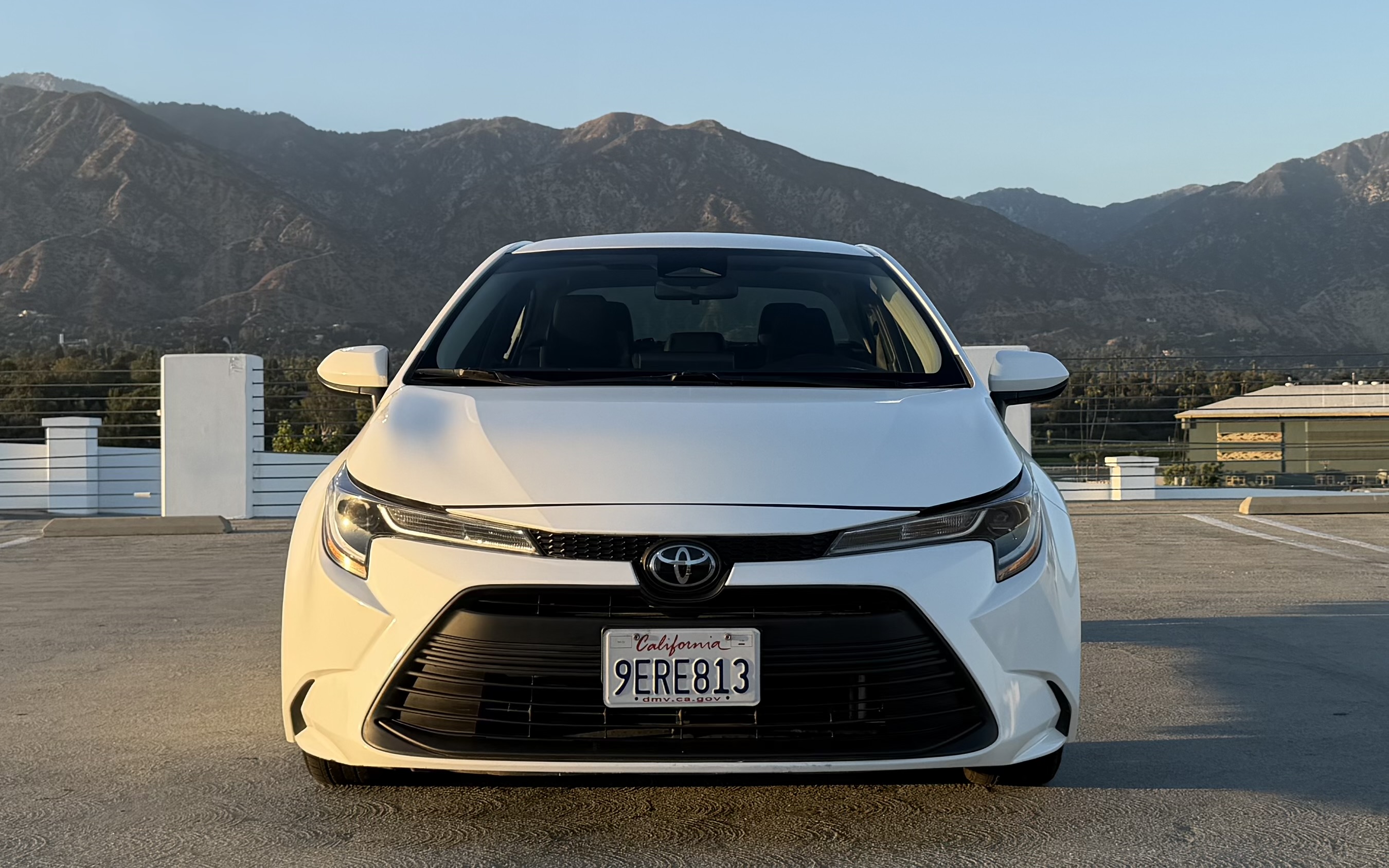 Used 2023 Toyota Corolla LE FWD image 4