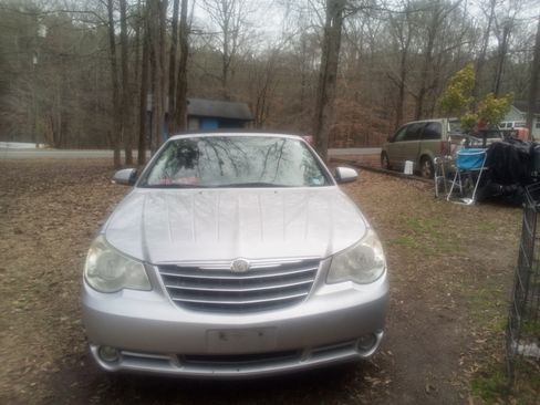 Used 2009 Chrysler Sebring Limited FWD image 1