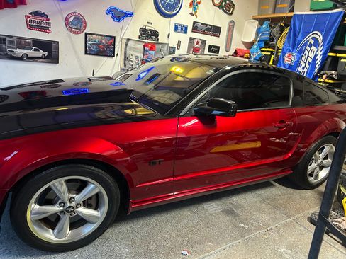 Used 2006 Ford Mustang GT Premium image 1