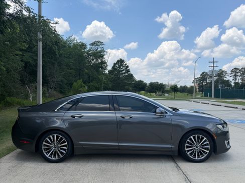 Used 2017 Lincoln MKZ Premiere FWD image 8