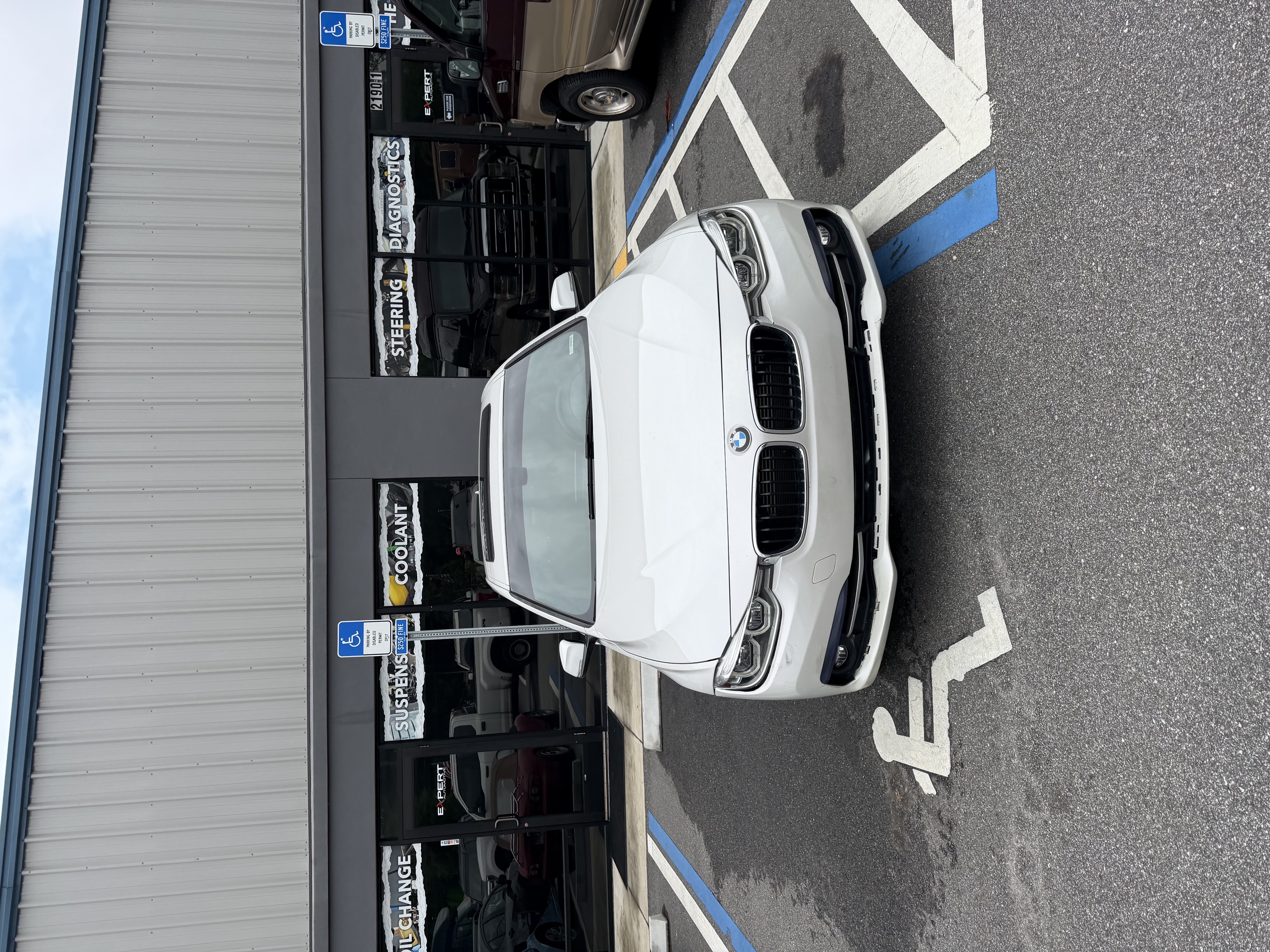 Used 2017 BMW 330e RWD image 6