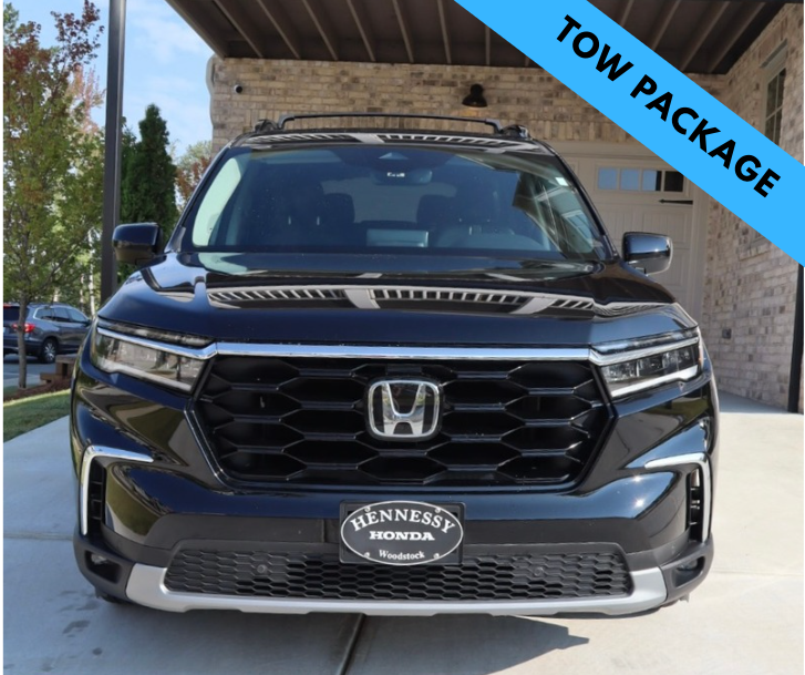 Used 2025 Honda Pilot Touring image 1