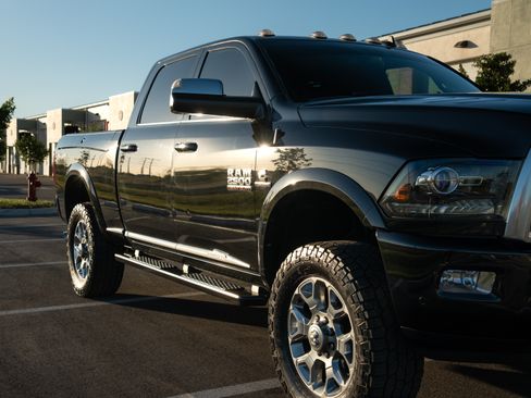 Used 2018 RAM 2500 Limited image 9
