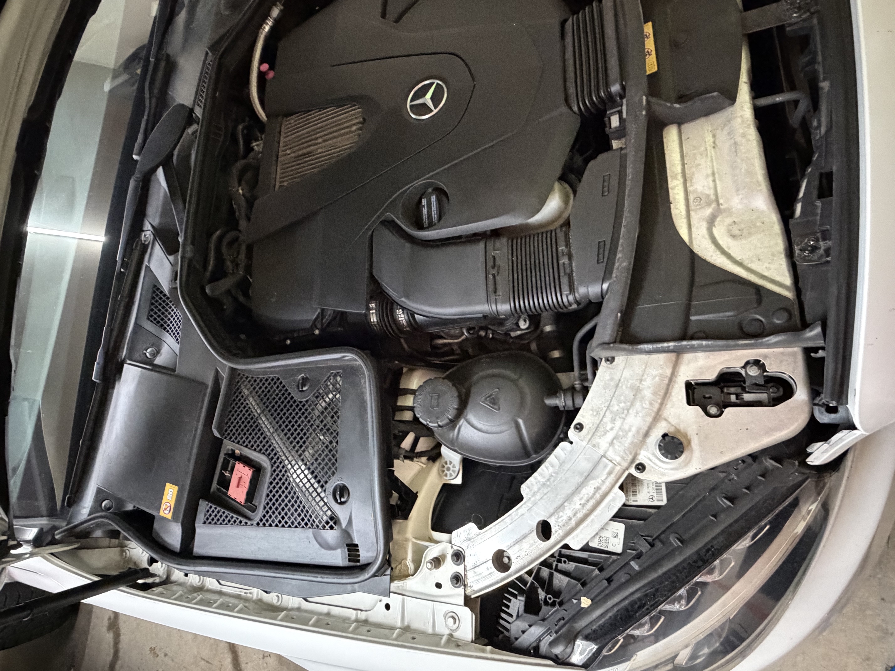 Used 2015 Mercedes-Benz C 400 4MATIC image 23