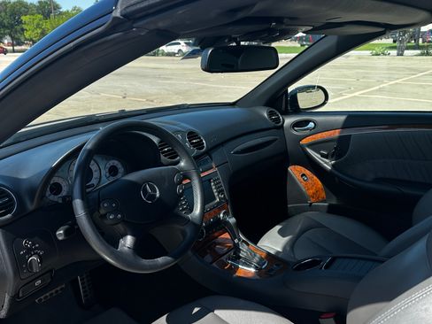 Used 2008 Mercedes-Benz CLK 350 Cabriolet image 12