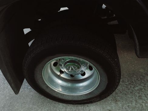 Used 2019 RAM 3500 Laramie image 23