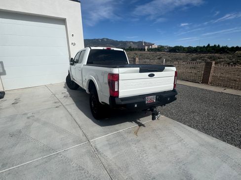Used 2022 Ford F250 Lariat w/ Tremor Off-Road Package AWD/4WD image 6
