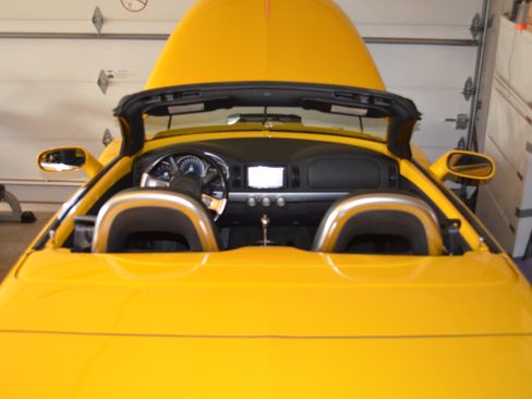 Used 2004 Chevrolet SSR w/ Preferred Equipment Group image 12