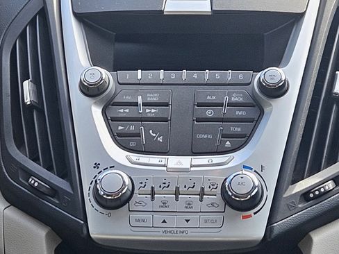 Used 2015 Chevrolet Equinox LS image 10