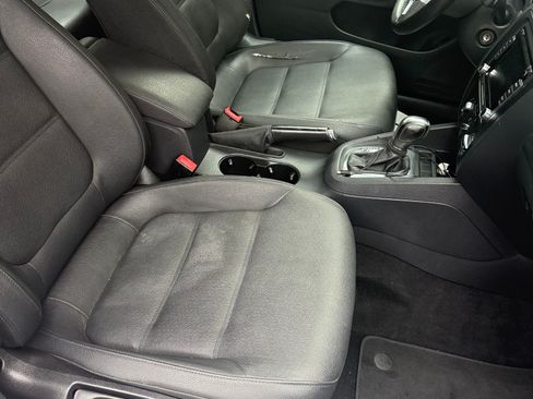Used 2011 Volkswagen Jetta SE FWD image 10
