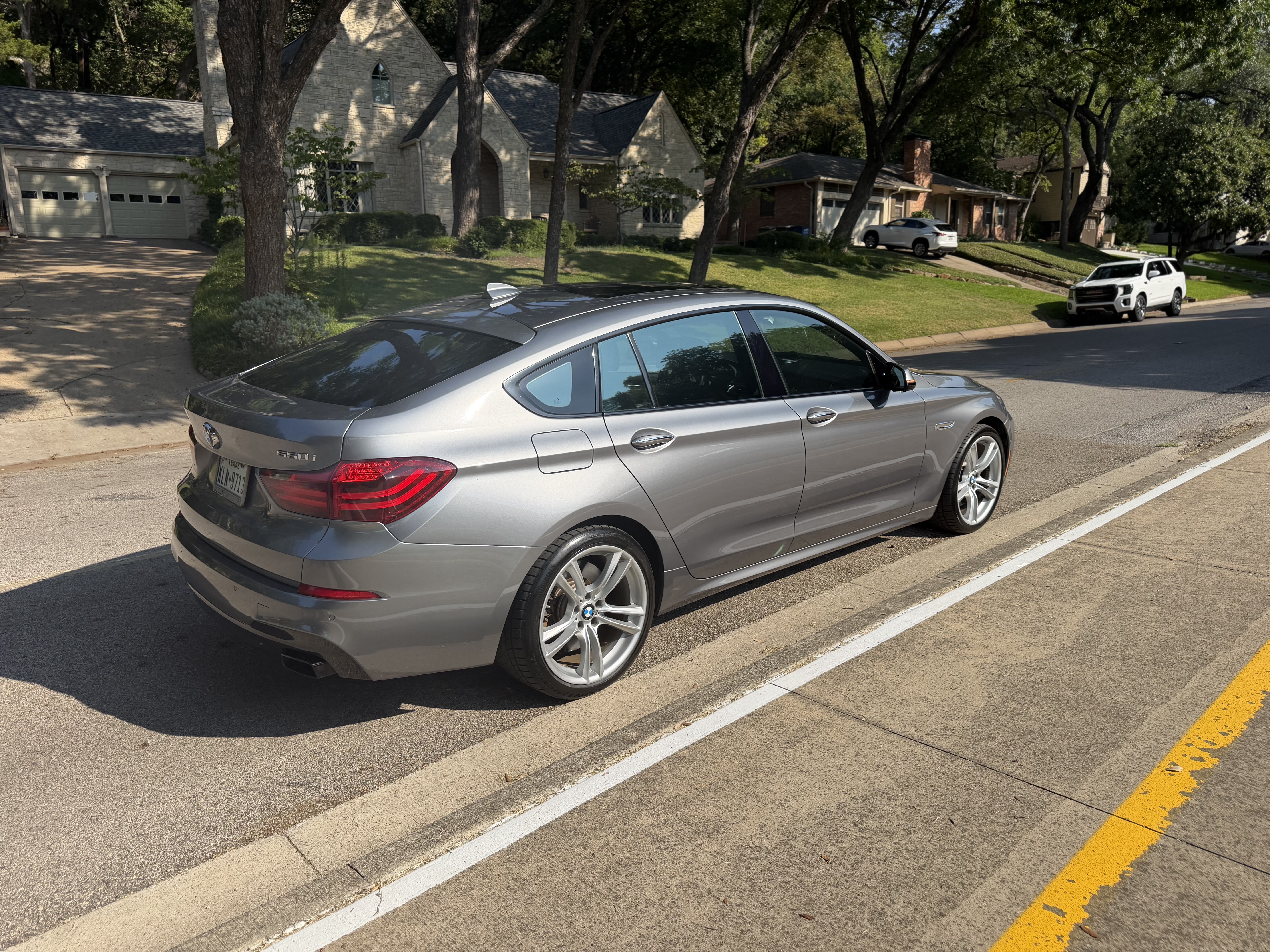 Used 2015 BMW 550i Gran Turismo RWD image 5