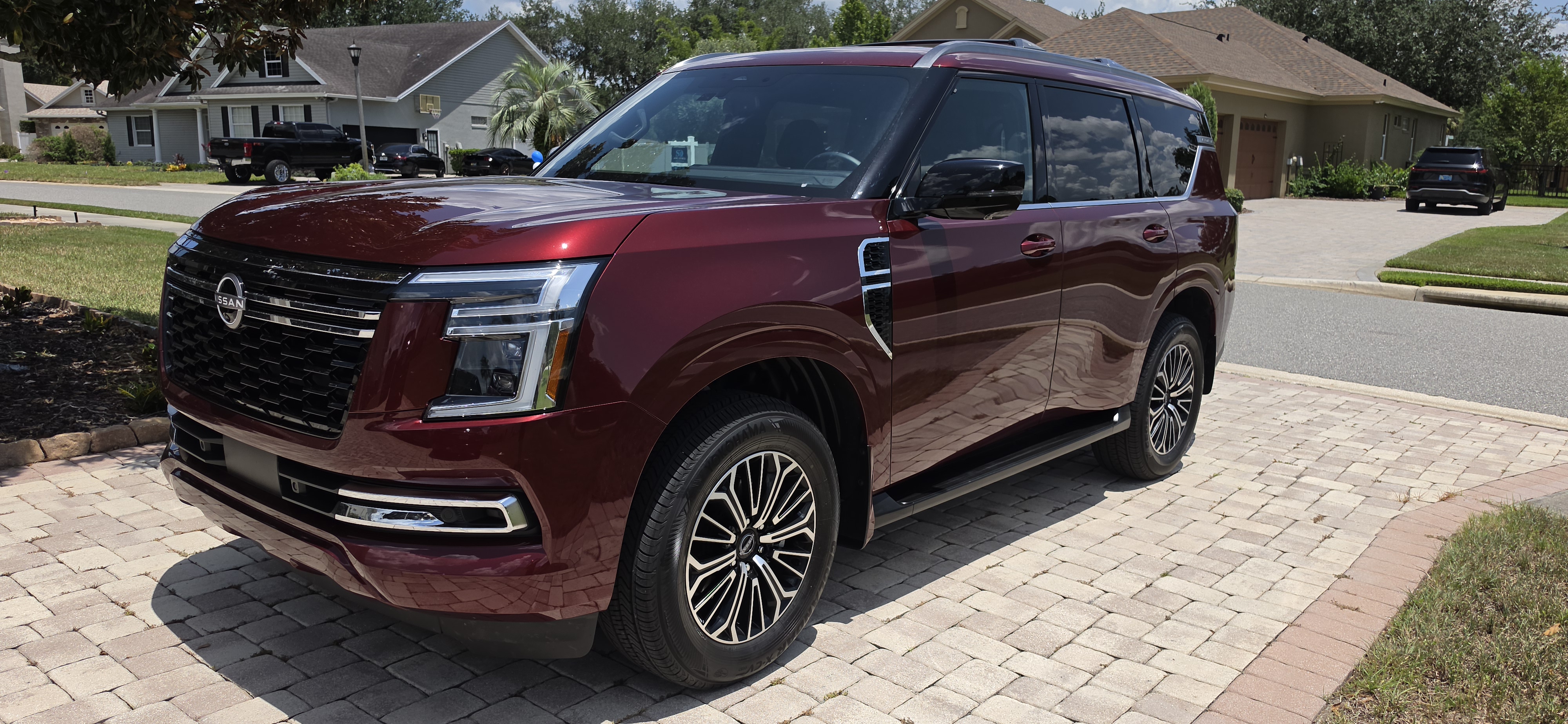Used 2026 Nissan Armada SL w/ Captain's Chari Seat Package RWD image 5