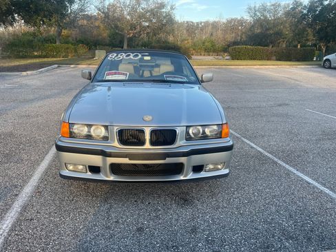 Used 1998 BMW 323i Convertible image 1