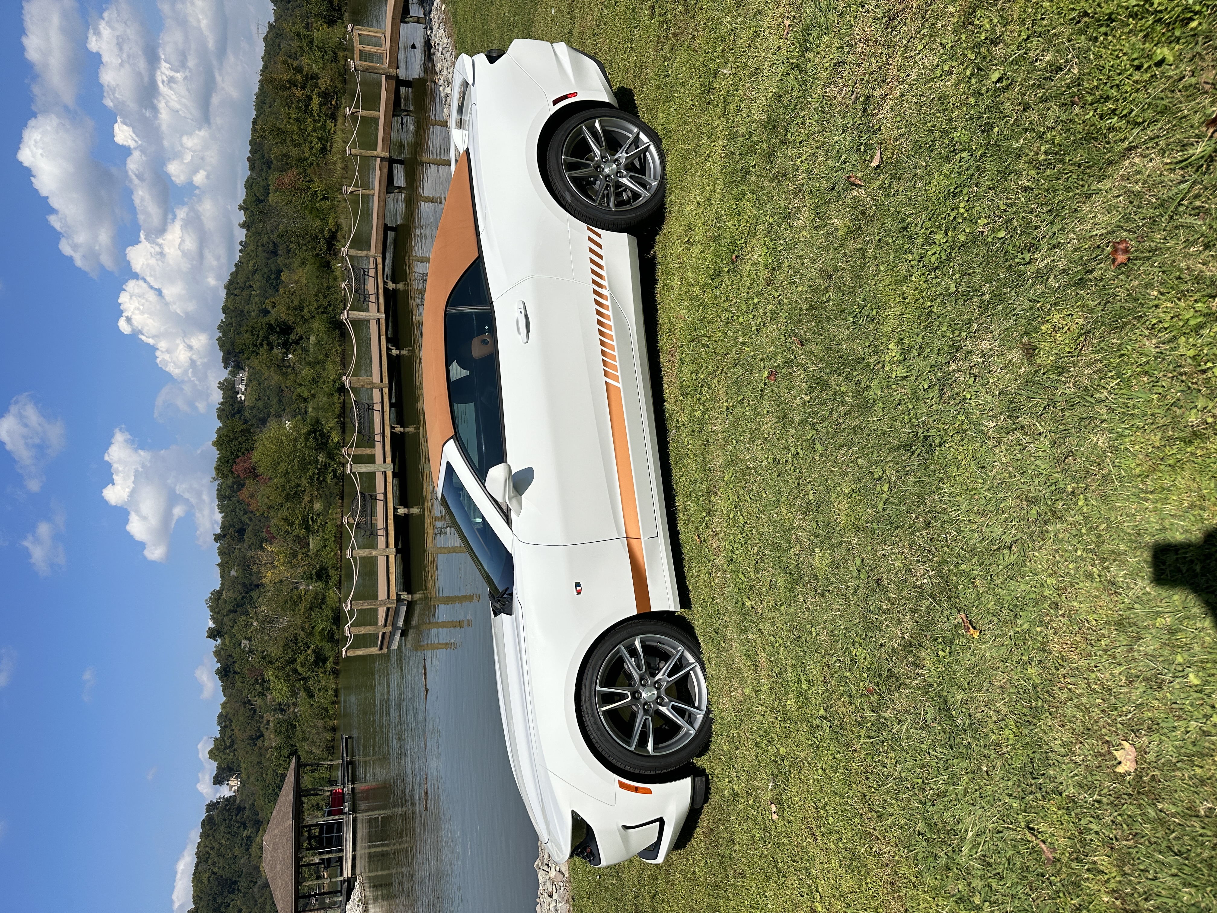 Used 2019 Chevrolet Camaro LT w/ RS Package RWD image 9