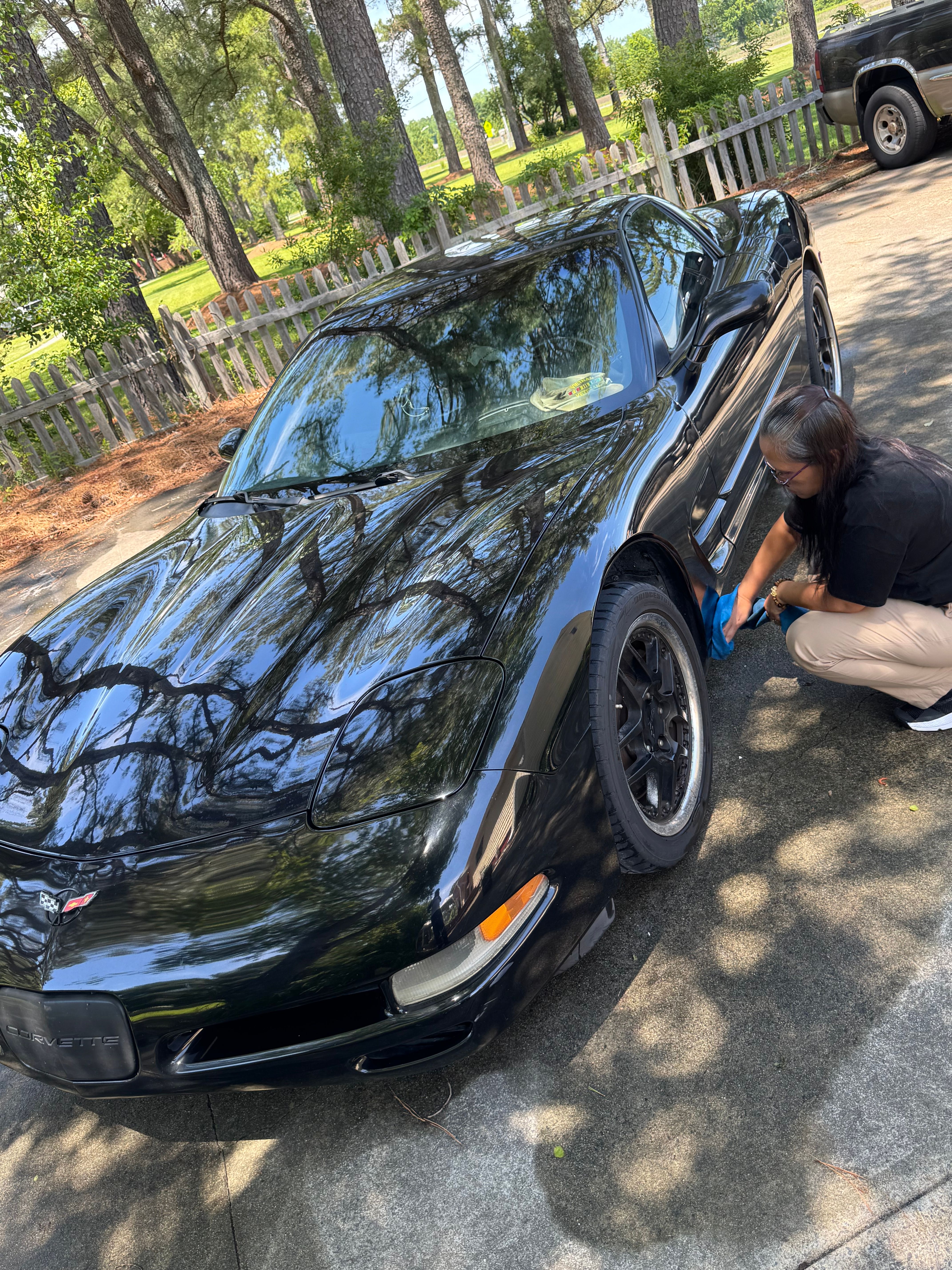 Used 2000 Chevrolet Corvette Coupe w/ Roof Pkg RWD image 12