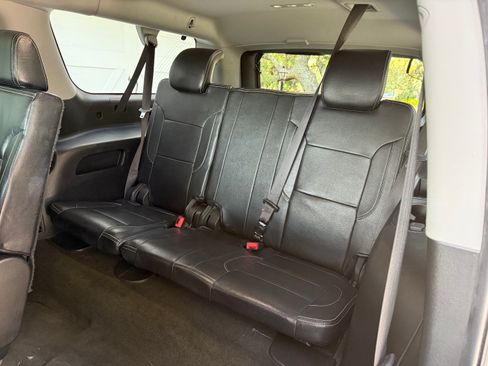 Used 2018 GMC Yukon XL SLE w/ SLE Value Package image 10