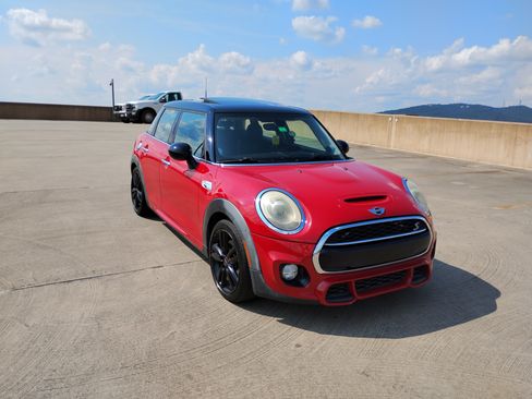 Used 2015 MINI Cooper S image 1
