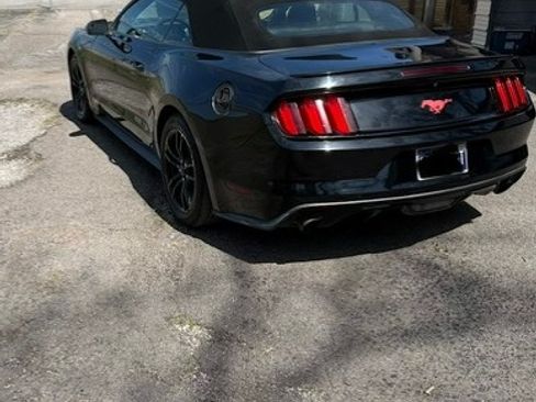 Used 2017 Ford Mustang Premium image 9