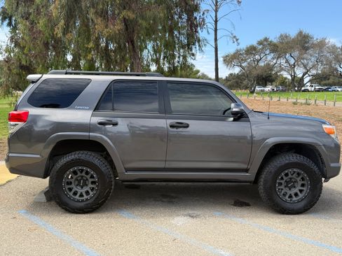 Used 2012 Toyota 4Runner Limited AWD/4WD image 4